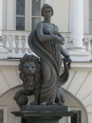 IMG_0809.JPG (189.08 КБ) 34636 просмотров У входа в галерею искусств Зураба Церетели